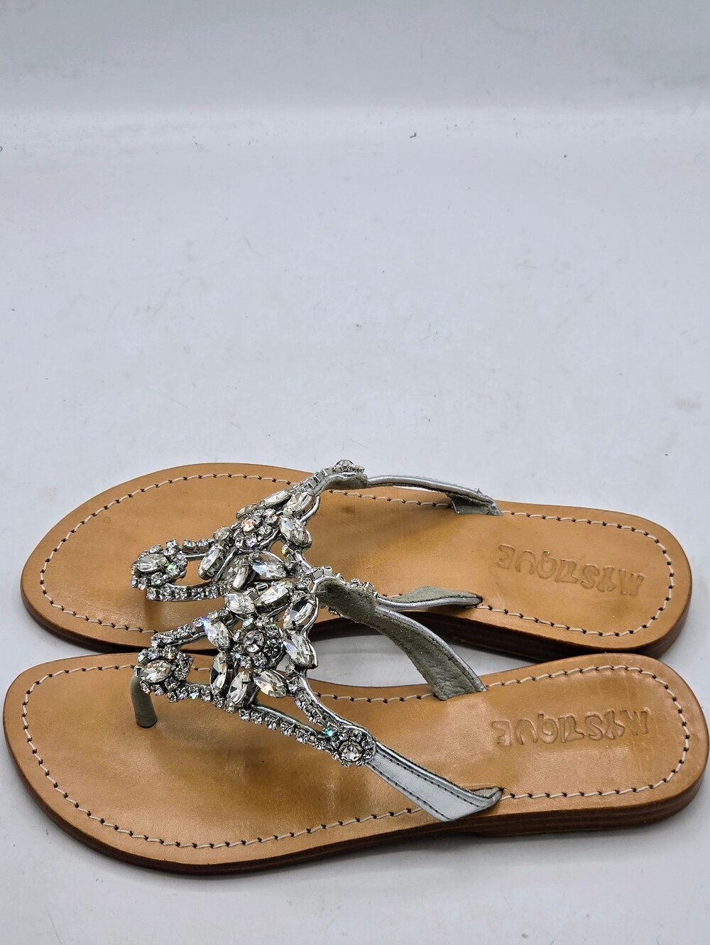MYSTIQUE Crystal Embellished Leather Thong Sandals Flat Silver Rhinestone Size 5 - Picture 5 of 16